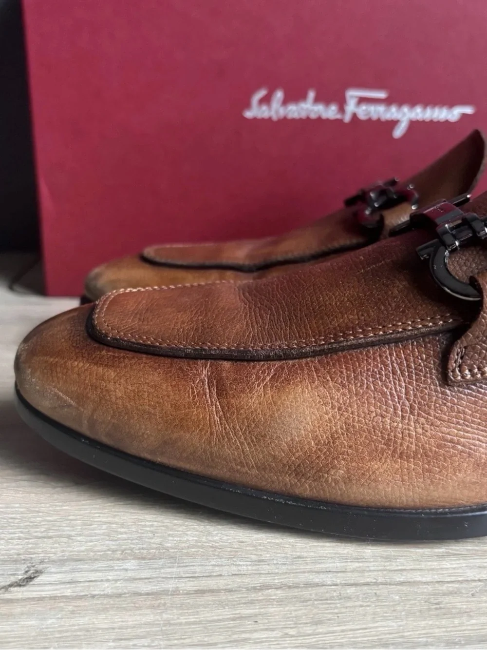 Salvatore Ferragamo REE 8 Brown Pebbled Calf Leather Dress Gancini Loafers Men'